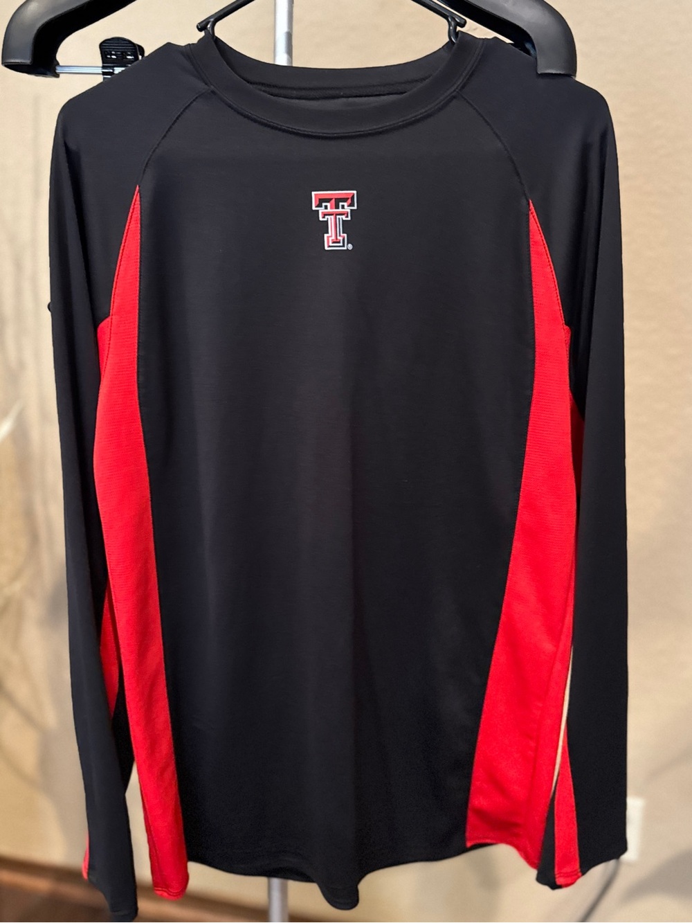 Pro Edge Black Texas Tech Athletic Top with Red Logo Accent